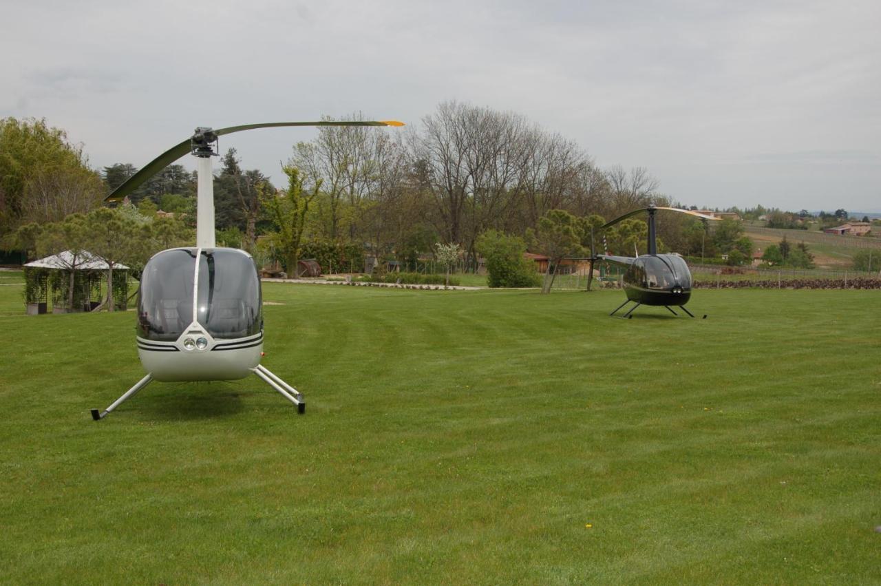 Domaine De La Ruisseliere Hotell Lacenas Eksteriør bilde