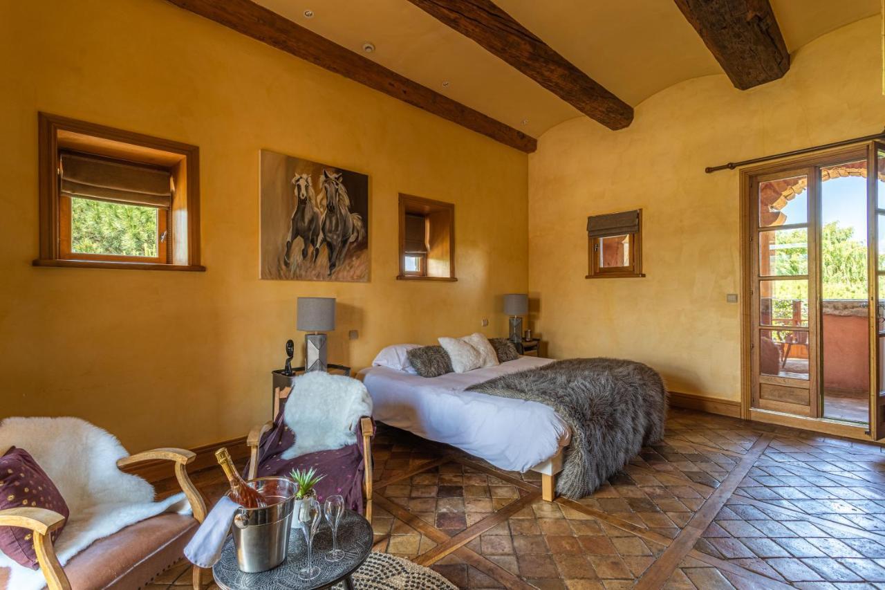 Domaine De La Ruisseliere Hotell Lacenas Eksteriør bilde