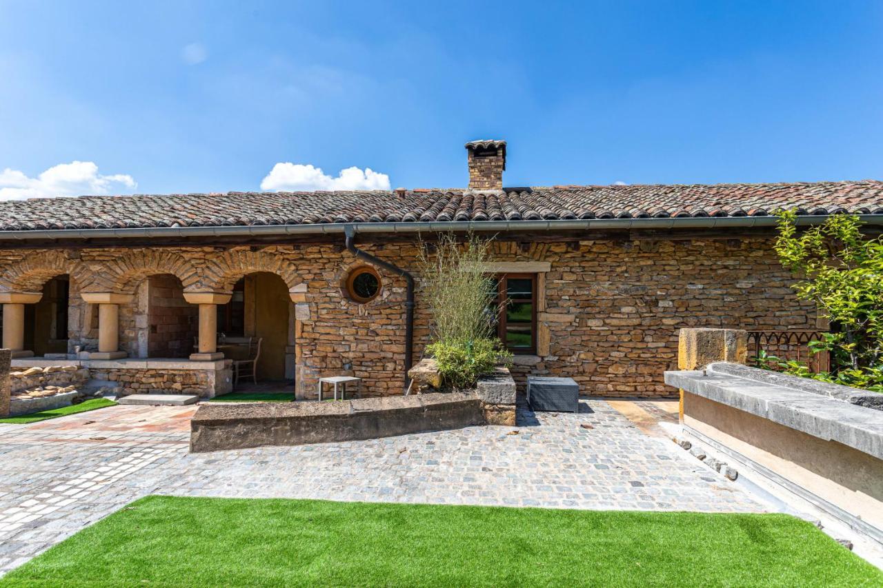 Domaine De La Ruisseliere Hotell Lacenas Eksteriør bilde