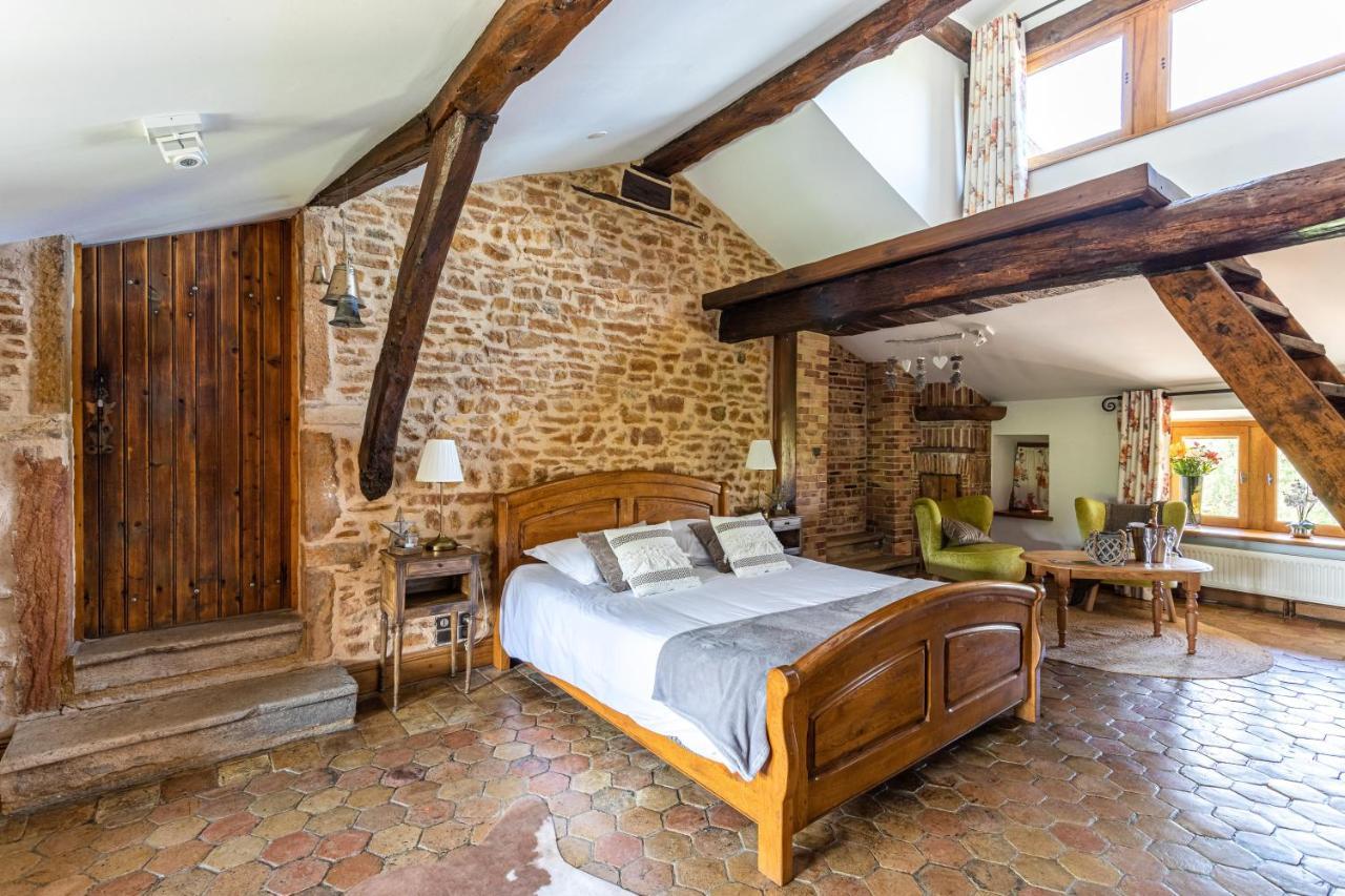 Domaine De La Ruisseliere Hotell Lacenas Eksteriør bilde