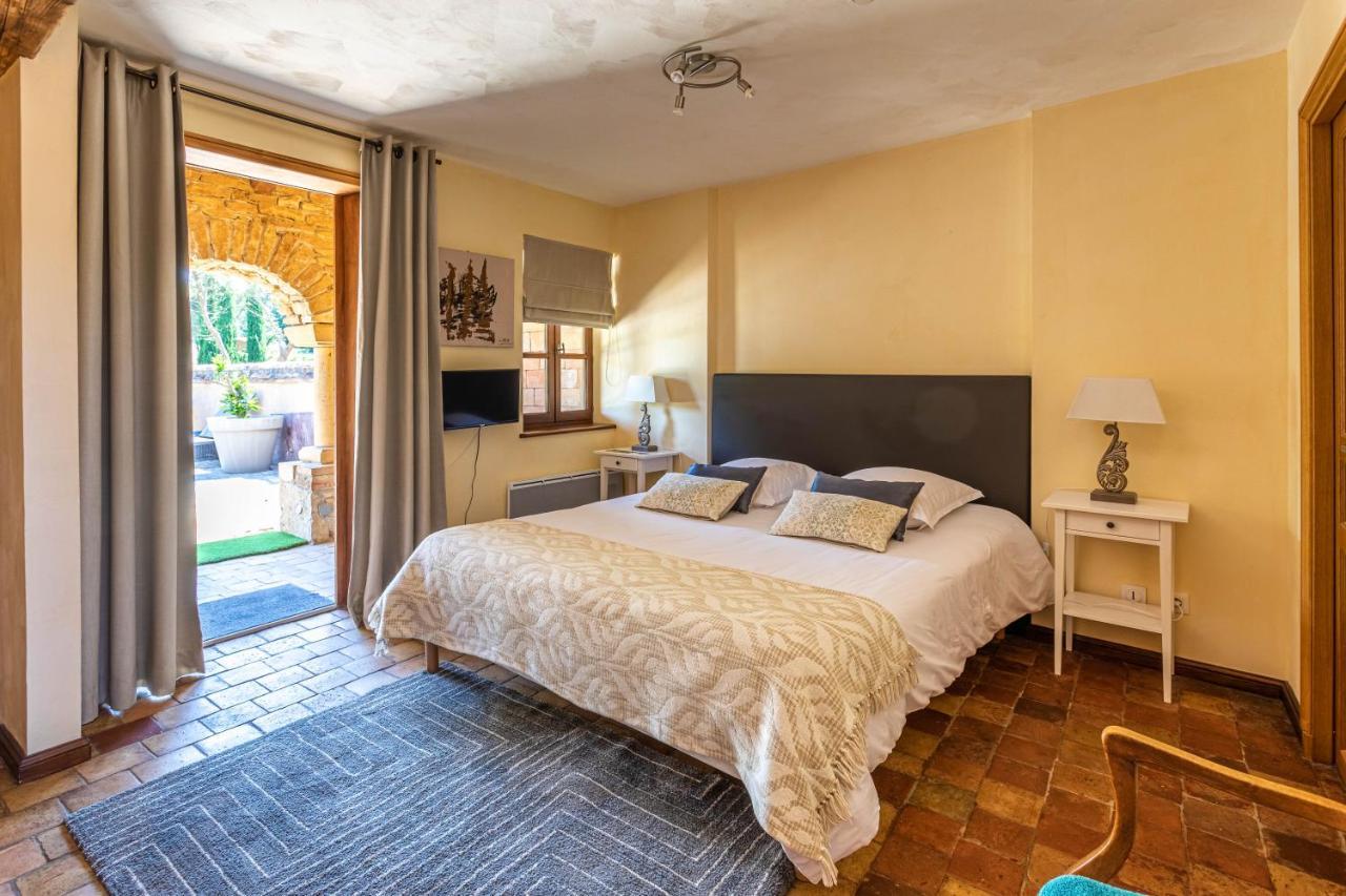 Domaine De La Ruisseliere Hotell Lacenas Eksteriør bilde