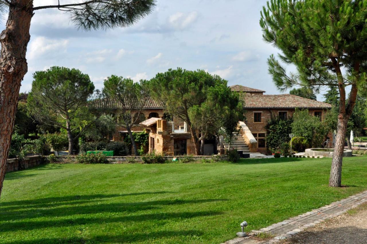 Domaine De La Ruisseliere Hotell Lacenas Eksteriør bilde
